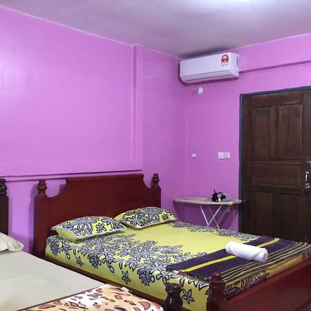 Family Room Семпорна Екстериор снимка