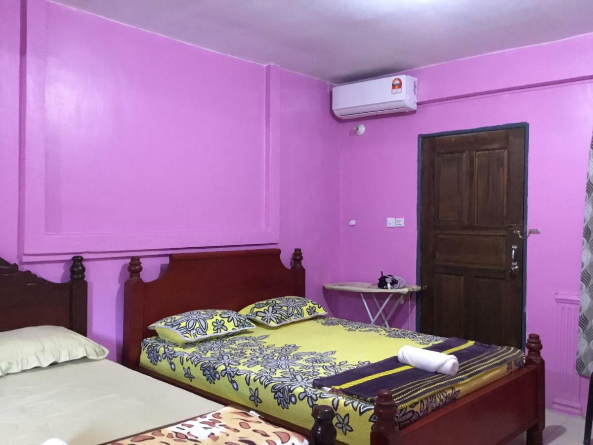 Family Room Семпорна Екстериор снимка
